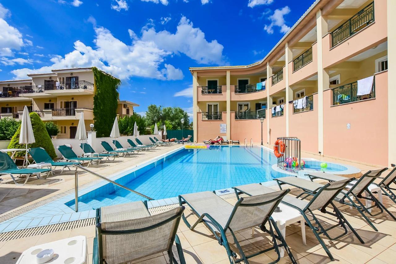 Timos Hotel 2*