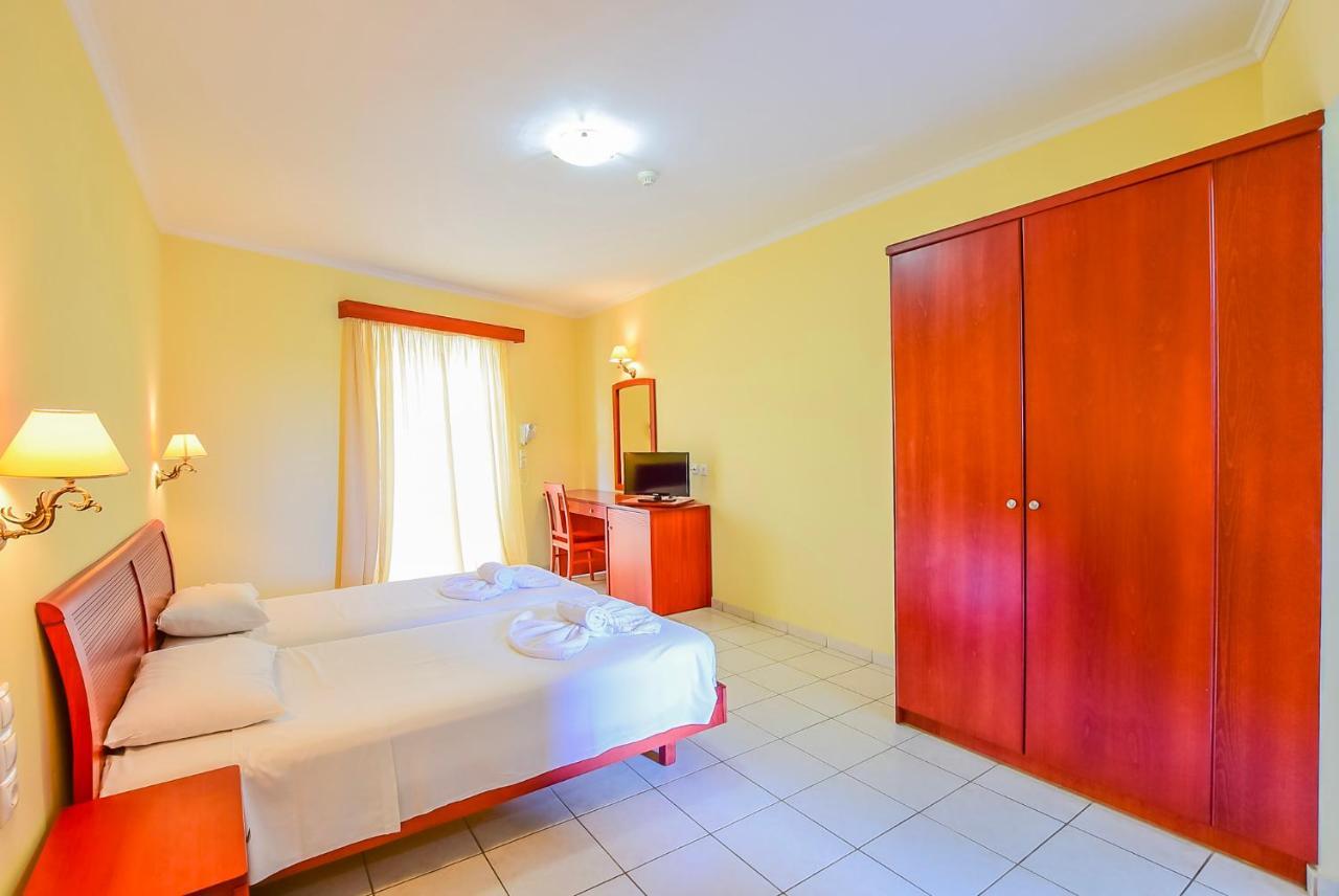 Timos Hotel 2*